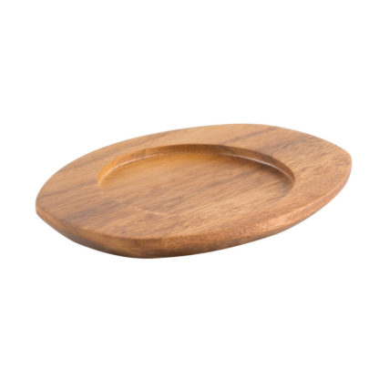Wooden platter for saucepan