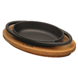 Oval plate with wooden platter